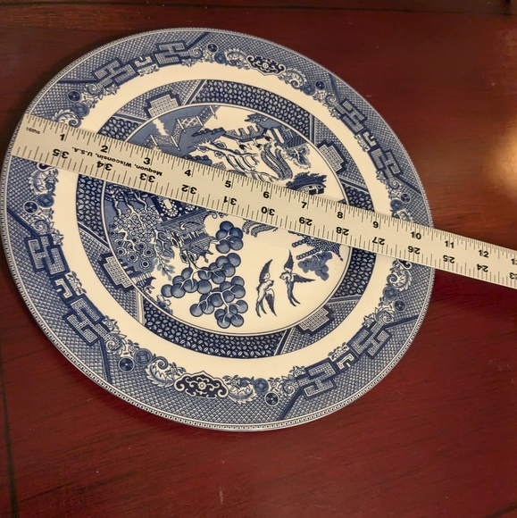 JOHNSON BROTHERS Blue And White WILLOW DINNER PLATES EUC 10.5" Dia. Newer - Picture 9 of 10